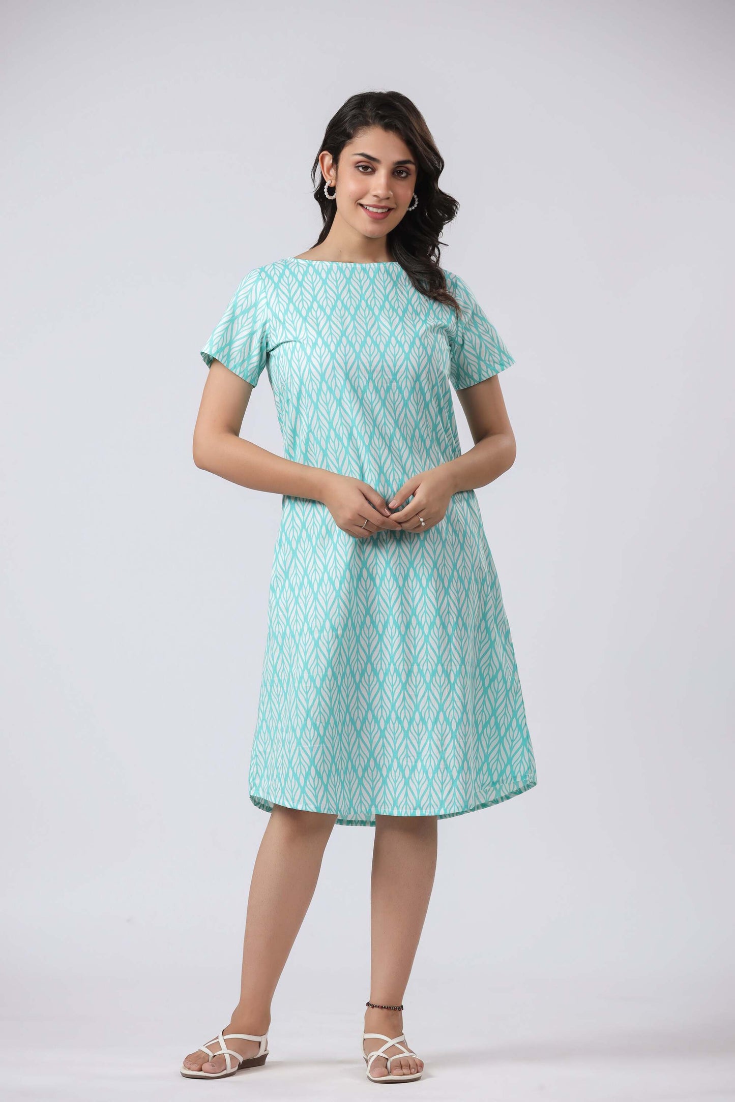 SUSTAINABLE BCI COTTON AQUA AND WHITE ROUND NECK BELOW KNEE NIGHT DRESS