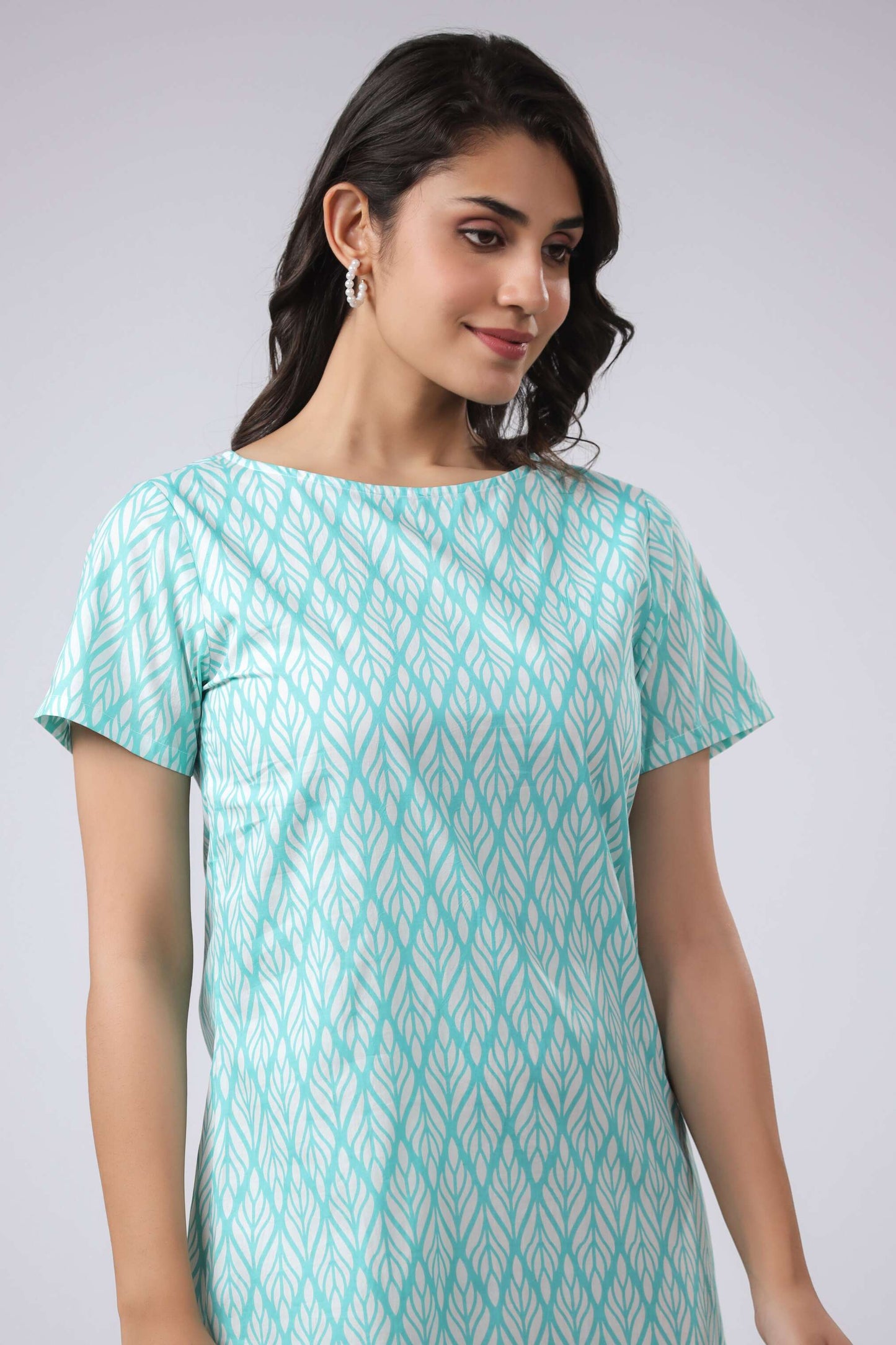 SUSTAINABLE BCI COTTON AQUA AND WHITE ROUND NECK BELOW KNEE NIGHT DRESS
