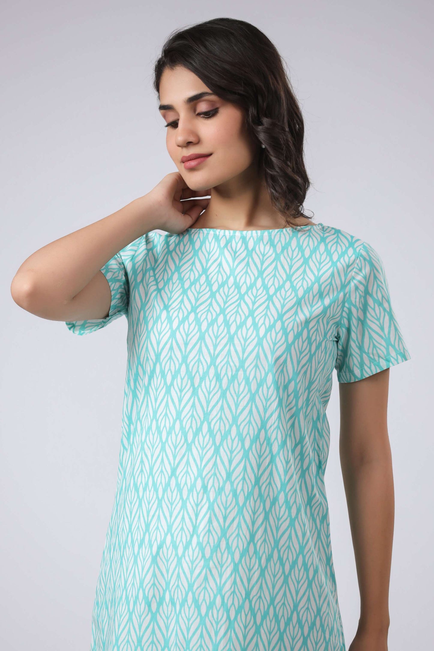SUSTAINABLE BCI COTTON AQUA AND WHITE ROUND NECK BELOW KNEE NIGHT DRESS
